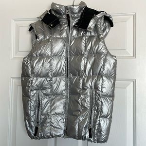 Deal❄️⛷️❄️⛷️Bogner Silver Puffer Vest